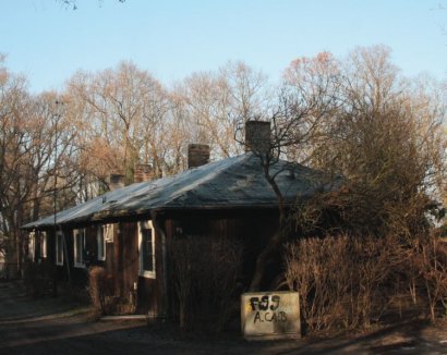 Seitenansicht Holzhaus in der Erwerbslosensiedlung Vorderkappe